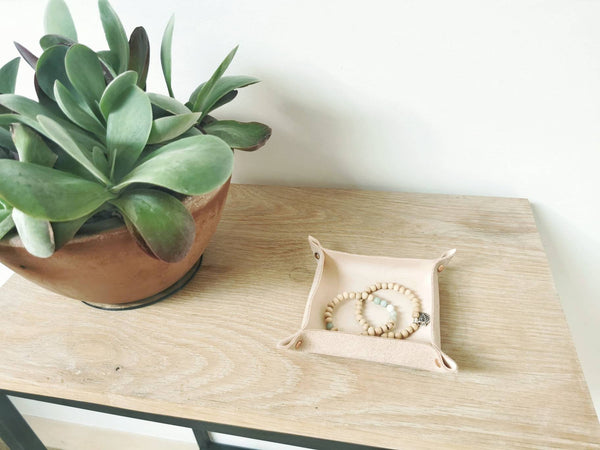 Leather Jewelry Valet Tray | Portable Catchall For Keys & Wallet